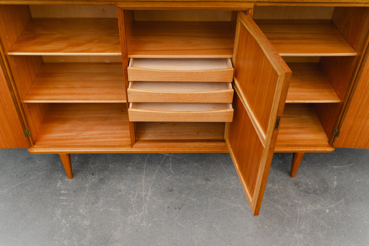 Mid-Century Highboard in Teak & Eiche - Mitte des 20.Jahrhunderts