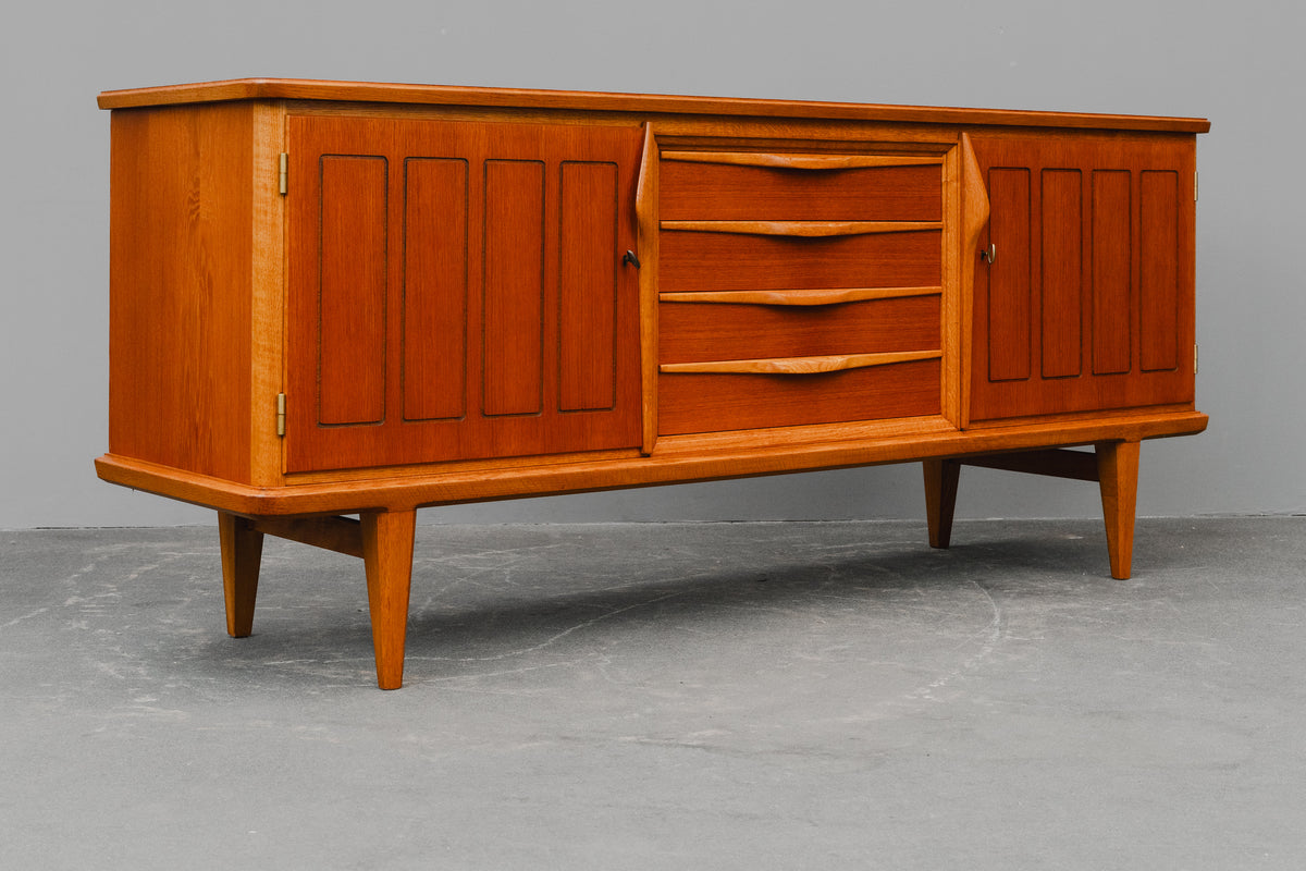 Mid-Century Sideboard in Teak - Mitte des 20.Jahrhunderts