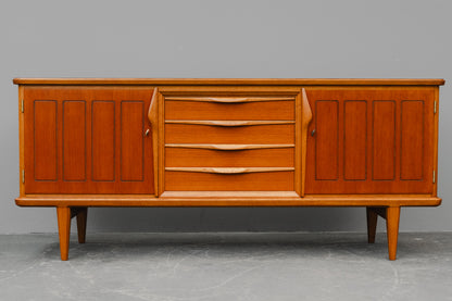 Mid-Century Sideboard in Teak - Mitte des 20.Jahrhunderts