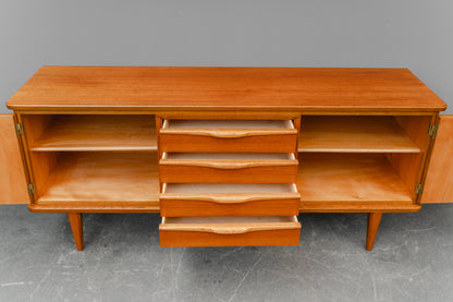 Mid-Century Sideboard in Teak - Mitte des 20.Jahrhunderts