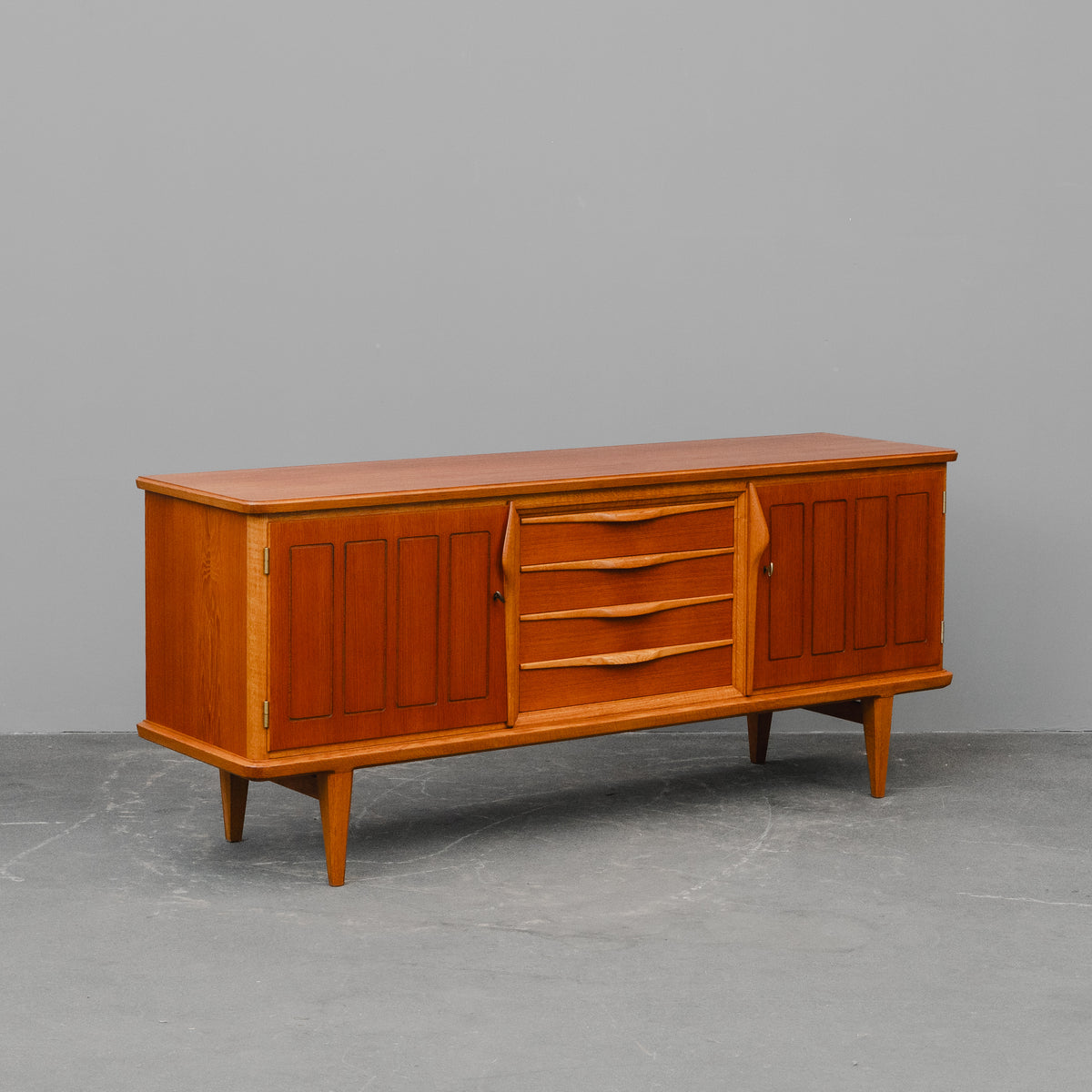 Mid-Century Sideboard in Teak - Mitte des 20.Jahrhunderts