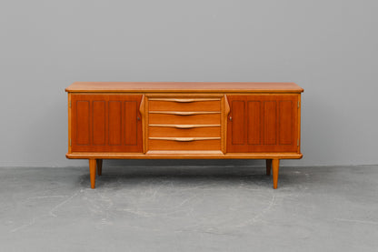 Mid-Century Sideboard in Teak - Mitte des 20.Jahrhunderts