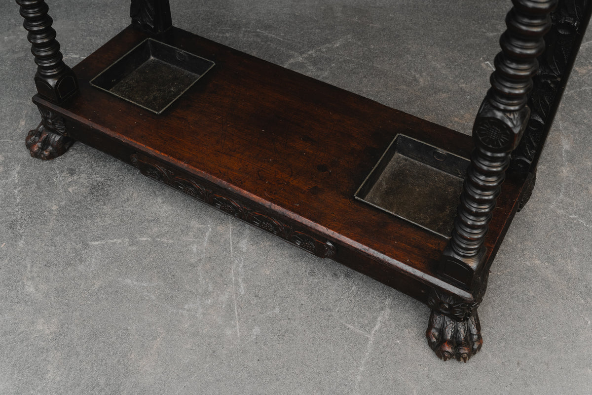 Große Neorenaissance Garderobe in Nussbaum - Ende des 19.Jahrhunderts