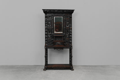 Große Neorenaissance Garderobe in Nussbaum - Ende des 19.Jahrhunderts