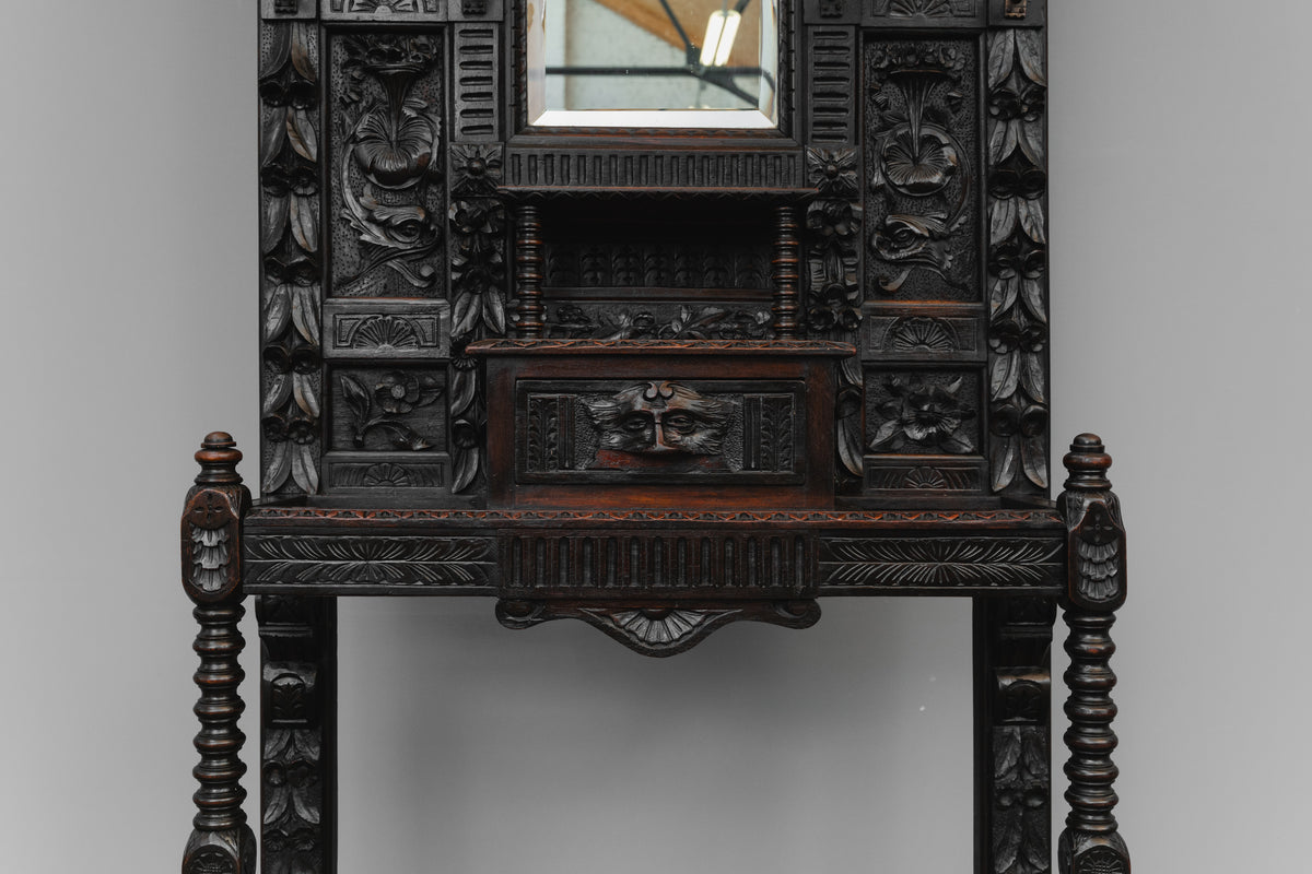 Große Neorenaissance Garderobe in Nussbaum - Ende des 19.Jahrhunderts
