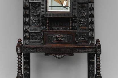 Große Neorenaissance Garderobe in Nussbaum - Ende des 19.Jahrhunderts