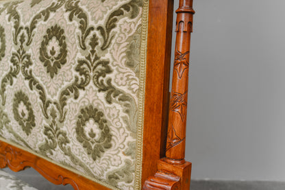 Gründerzeit Sofa / Bank in Nussbaum - zweite Hälfte des 19.Jahrhunderts