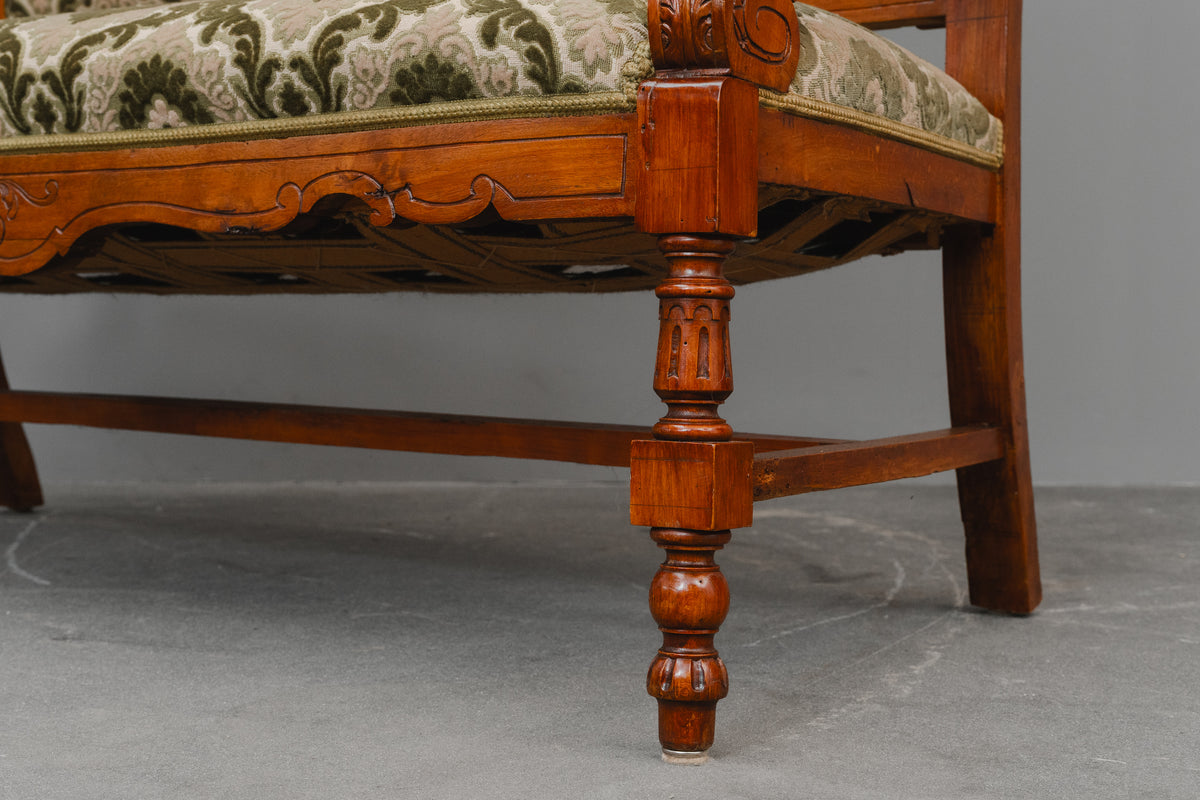 Gründerzeit Sofa / Bank in Nussbaum - zweite Hälfte des 19.Jahrhunderts