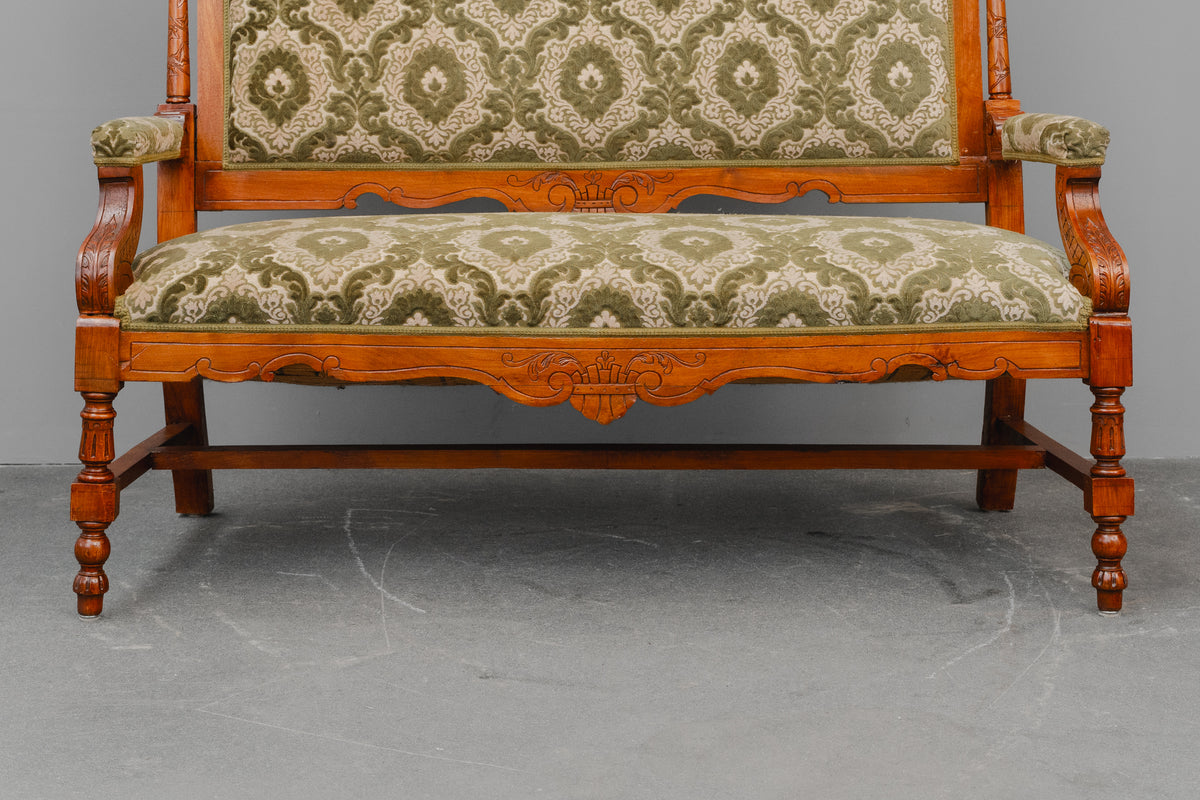 Gründerzeit Sofa / Bank in Nussbaum - zweite Hälfte des 19.Jahrhunderts