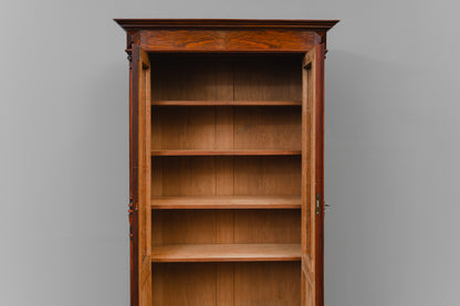 Gründerzeit Bücherschrank in Nussbaum - zweite Hälfte des 19.Jahrhunderts