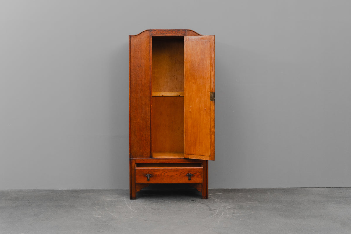 Garderobenschrank / Kleiderschrank im Englischen Stil - um 1900