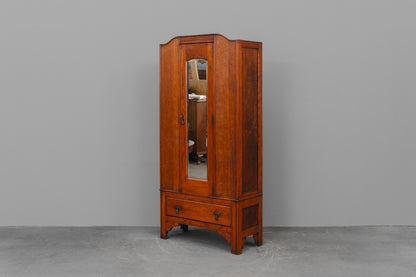 Garderobenschrank / Kleiderschrank im Englischen Stil - um 1900