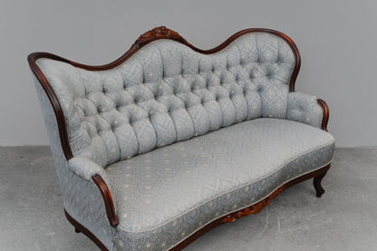 Zweisitzer Sofa im Antik Stil in Buche - zweite Hälfte des 20.Jahrhunderts