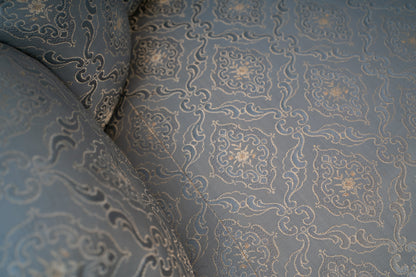 Zweisitzer Sofa im Antik Stil in Buche - zweite Hälfte des 20.Jahrhunderts