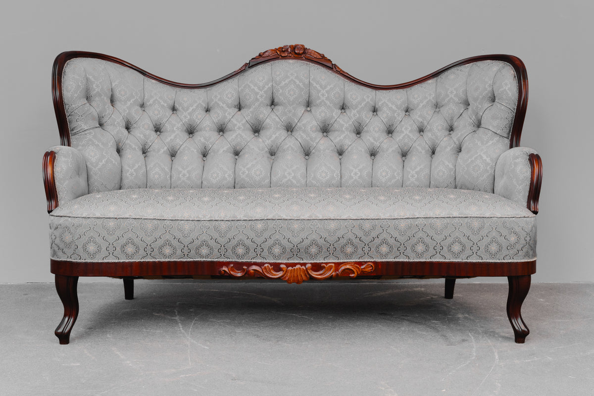 Zweisitzer Sofa im Antik Stil in Buche - zweite Hälfte des 20.Jahrhunderts