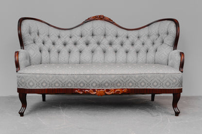 Zweisitzer Sofa im Antik Stil in Buche - zweite Hälfte des 20.Jahrhunderts