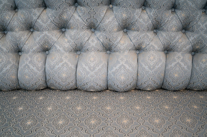 Zweisitzer Sofa im Antik Stil in Buche - zweite Hälfte des 20.Jahrhunderts