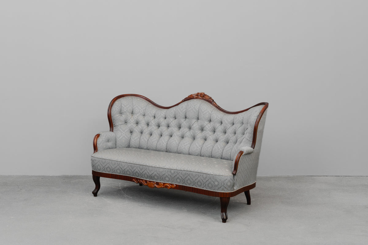 Zweisitzer Sofa im Antik Stil in Buche - zweite Hälfte des 20.Jahrhunderts