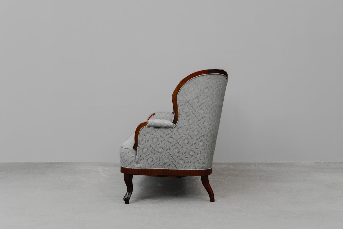 Zweisitzer Sofa im Antik Stil in Buche - zweite Hälfte des 20.Jahrhunderts