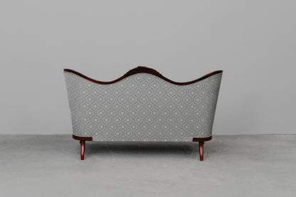 Zweisitzer Sofa im Antik Stil in Buche - zweite Hälfte des 20.Jahrhunderts