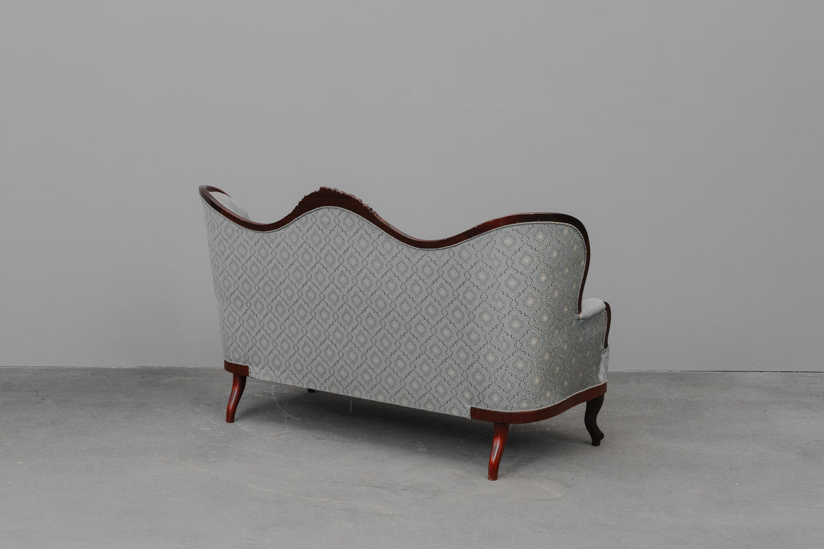 Zweisitzer Sofa im Antik Stil in Buche - zweite Hälfte des 20.Jahrhunderts