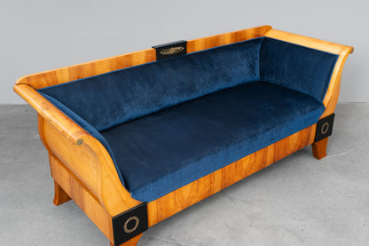großes Biedermeier Sofa in Kirsche - erste Hälfte des 19.Jahrhunderts