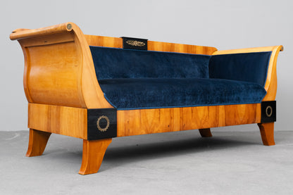 großes Biedermeier Sofa in Kirsche - erste Hälfte des 19.Jahrhunderts