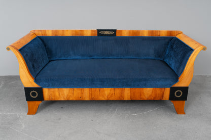 großes Biedermeier Sofa in Kirsche - erste Hälfte des 19.Jahrhunderts
