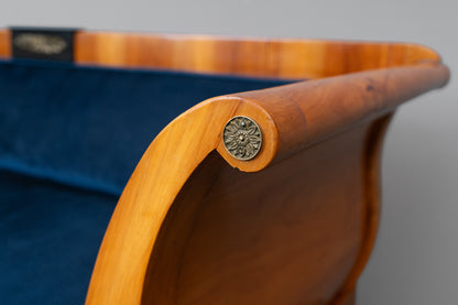 großes Biedermeier Sofa in Kirsche - erste Hälfte des 19.Jahrhunderts