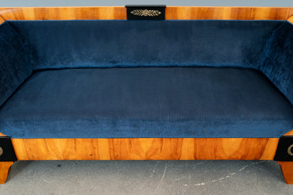 großes Biedermeier Sofa in Kirsche - erste Hälfte des 19.Jahrhunderts