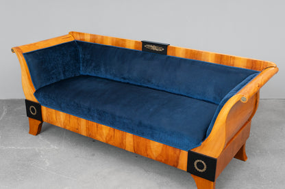 großes Biedermeier Sofa in Kirsche - erste Hälfte des 19.Jahrhunderts