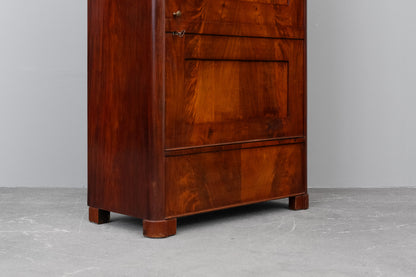 Biedermeier Garderobenschrank in Mahagoni - erste Hälfte des 19.Jahrhunderts
