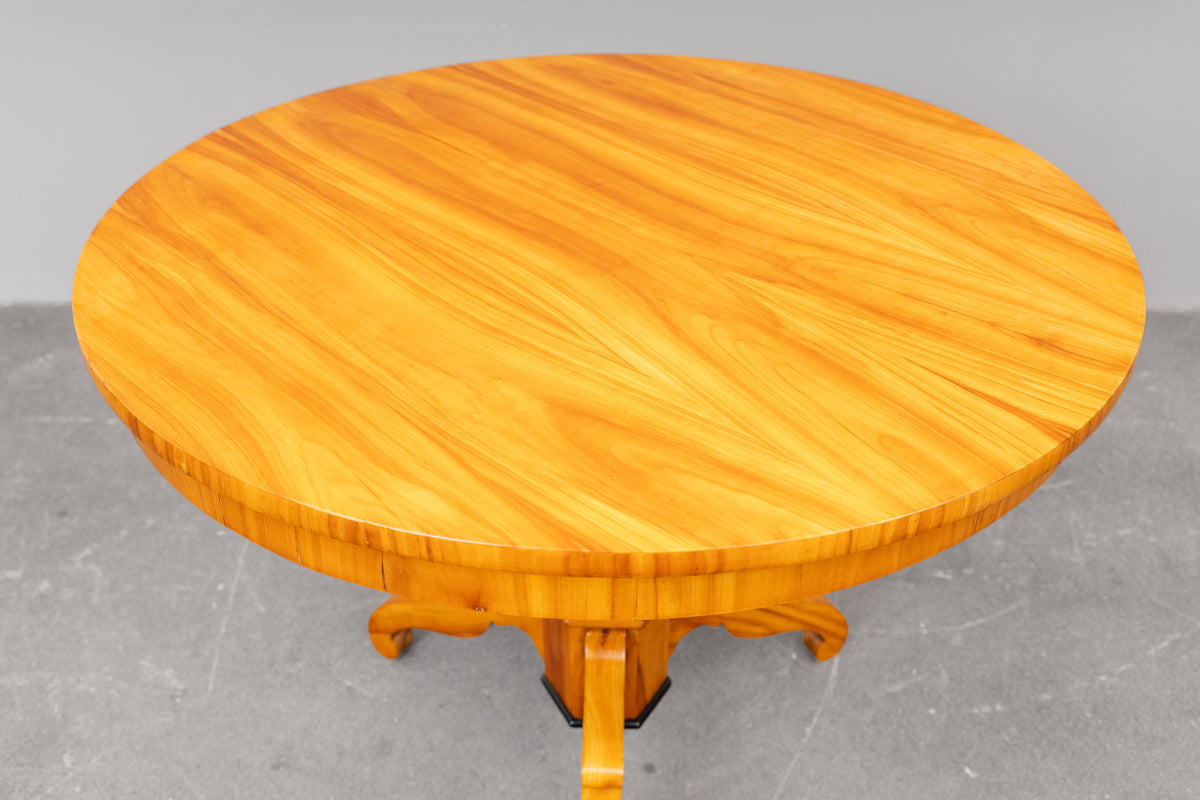 Biedermeier Esstisch in Kirsche - erste Hälfte des 19.Jahrhunderts