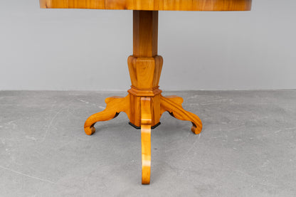 Biedermeier Esstisch in Kirsche - erste Hälfte des 19.Jahrhunderts