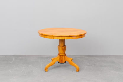 Biedermeier Esstisch in Kirsche - erste Hälfte des 19.Jahrhunderts
