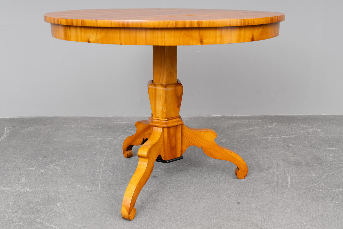 Biedermeier Esstisch in Kirsche - erste Hälfte des 19.Jahrhunderts