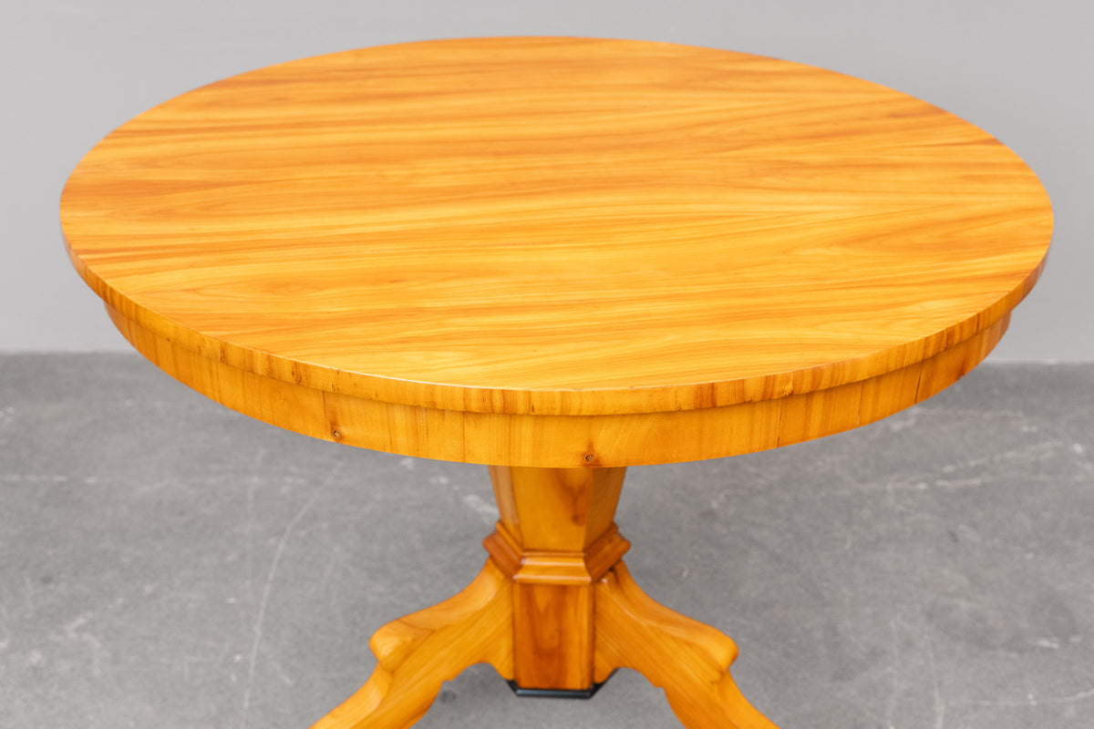 Biedermeier Esstisch in Kirsche - erste Hälfte des 19.Jahrhunderts