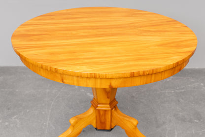 Biedermeier Esstisch in Kirsche - erste Hälfte des 19.Jahrhunderts