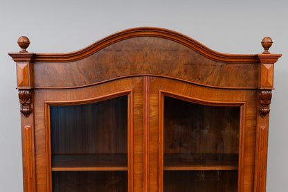 Gründerzeit Bücherschrank in Nussbaum - zweite Hälfte des 19.Jahrhunderts