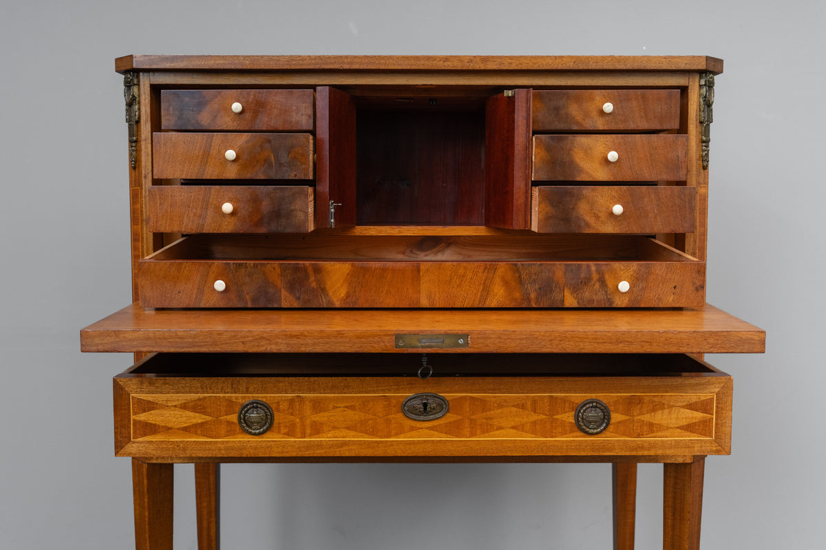 Sekretär im Biedermeier Stil in Mahagoni - Anfang des 20.Jahrhunderts