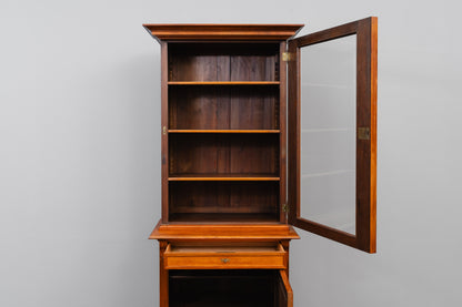 Gründerzeit Bücherschrank in Nussbaum - zweite Hälfte des 19.Jahrhunderts