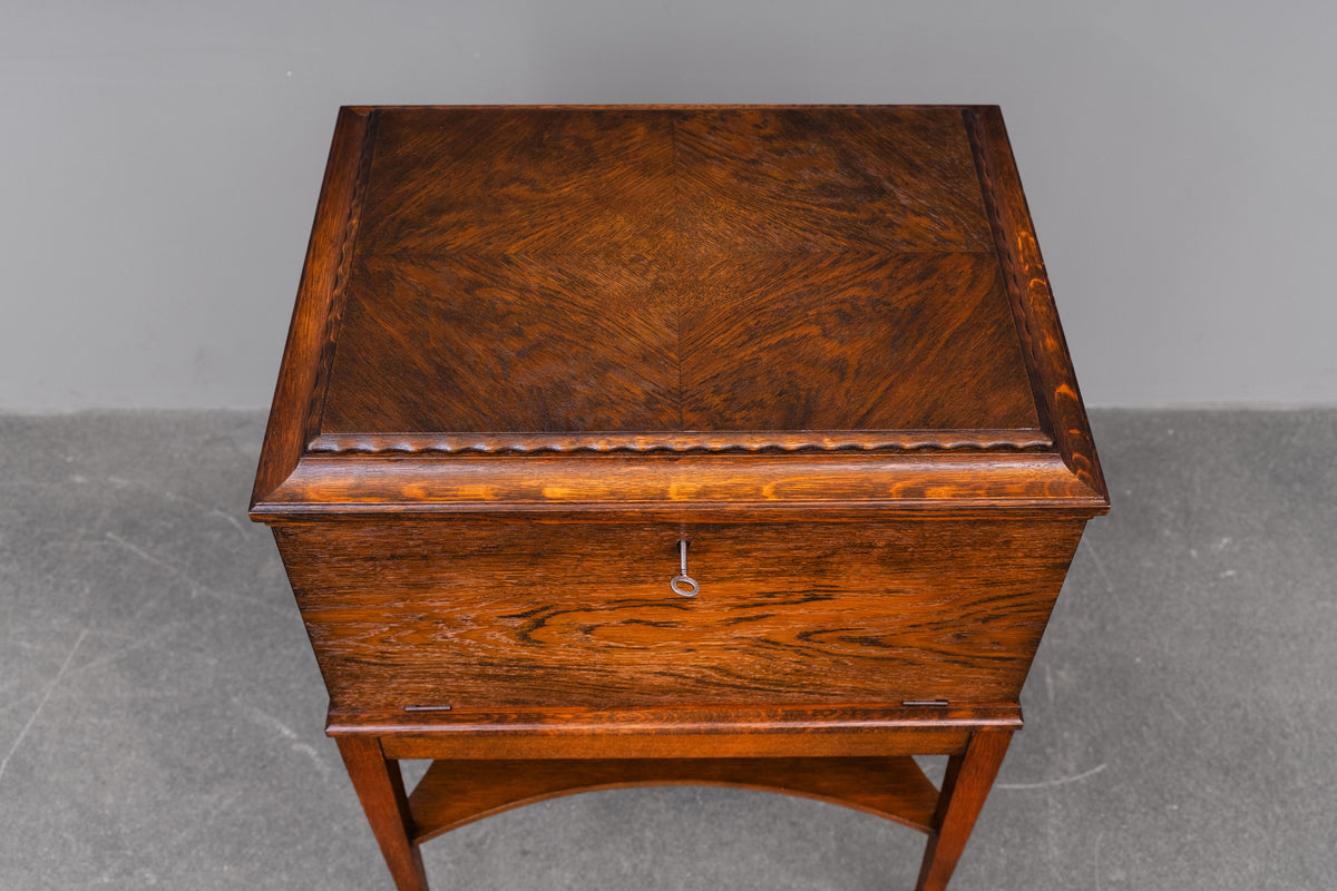 Jugendstil Besteckschrank in Eiche - um 1900