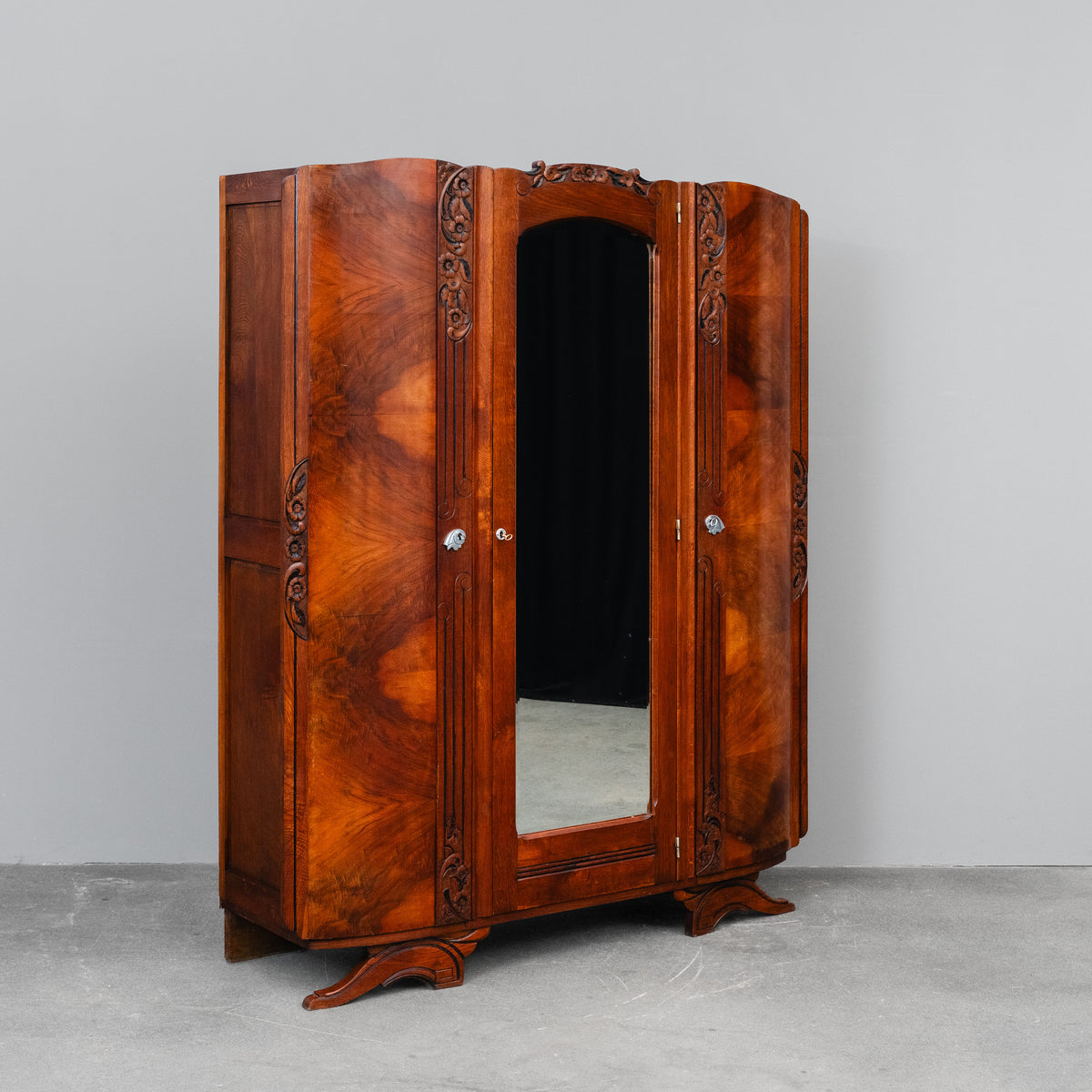 Art Déco Kleiderschrank in Eiche und Nussbaum - 1920er / 1930er Jahre