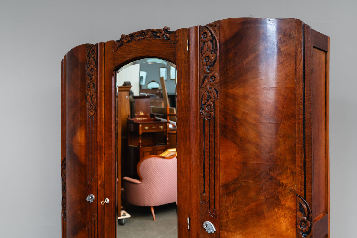 Art Déco Kleiderschrank in Eiche und Nussbaum - 1920er / 1930er Jahre