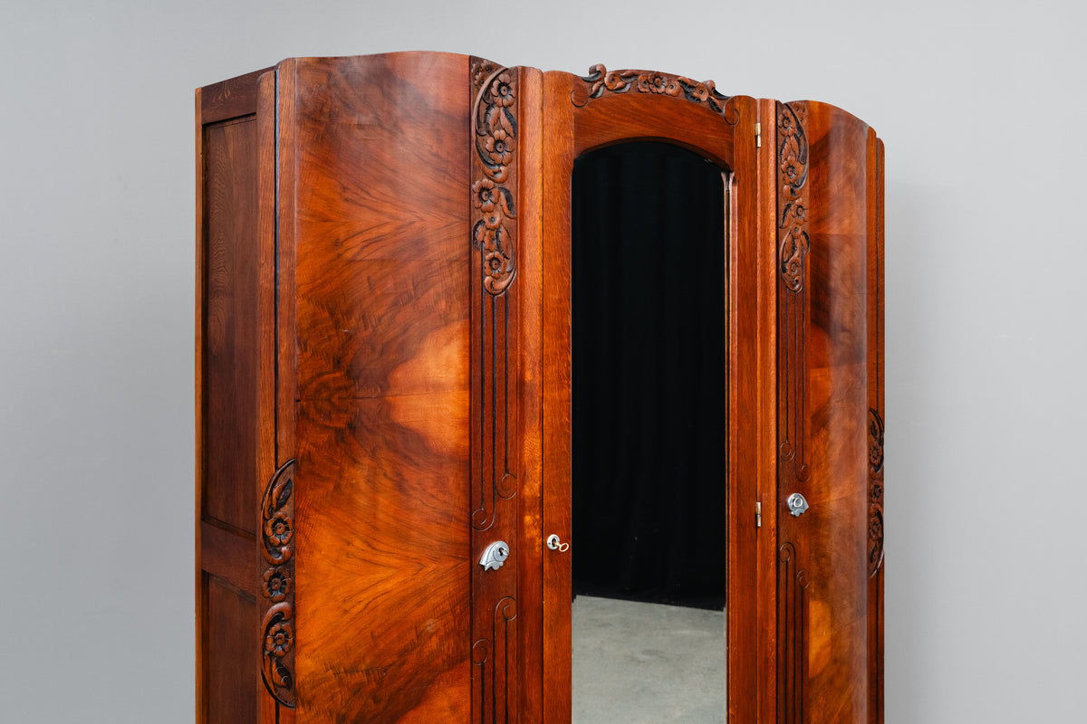 Art Déco Kleiderschrank in Eiche und Nussbaum - 1920er / 1930er Jahre