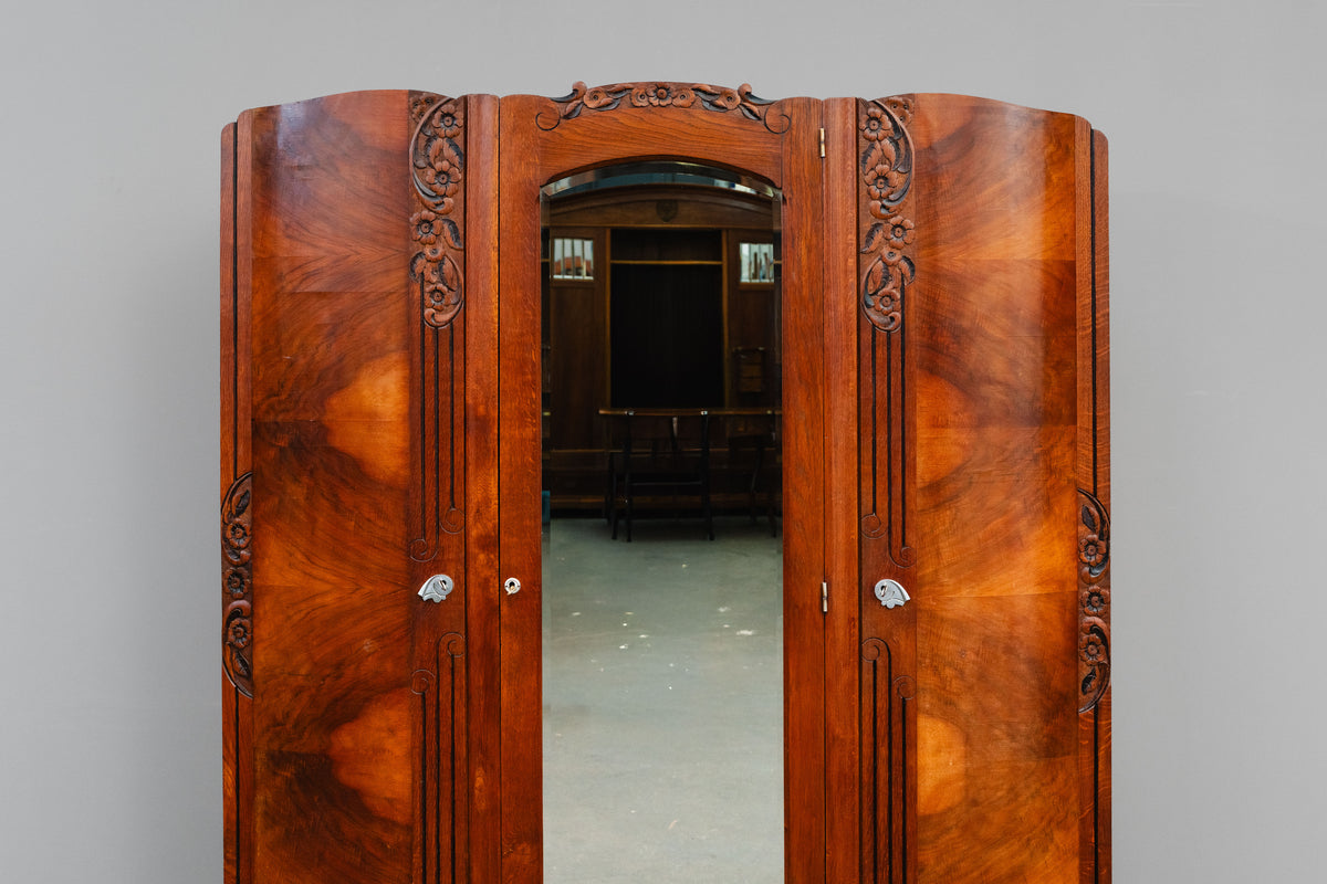 Art Déco Kleiderschrank in Eiche und Nussbaum - 1920er / 1930er Jahre