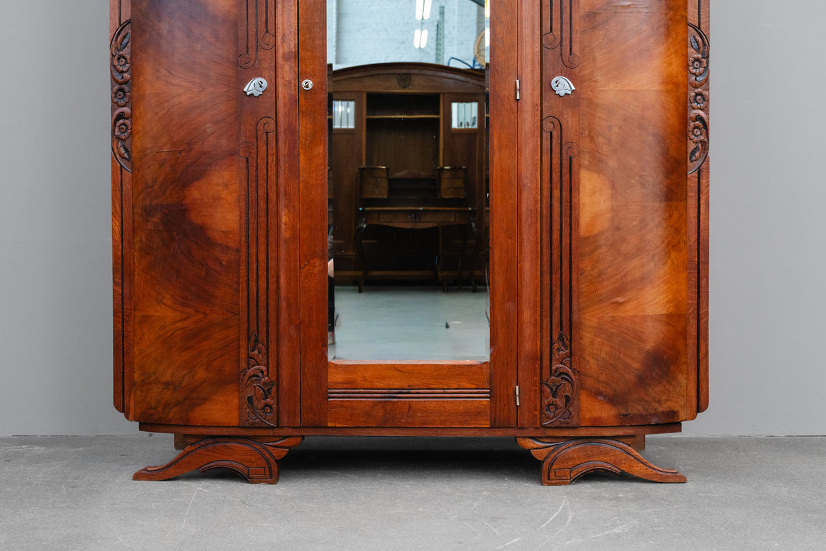 Art Déco Kleiderschrank in Eiche und Nussbaum - 1920er / 1930er Jahre