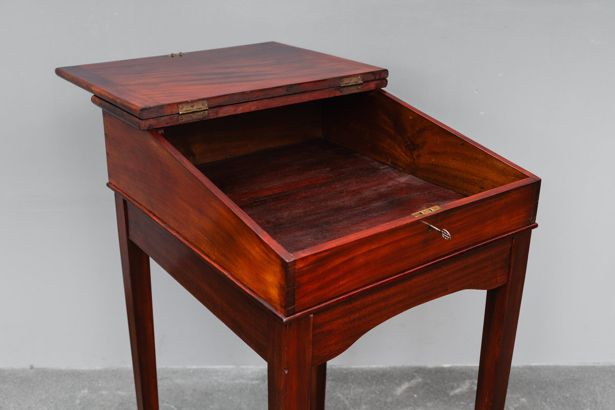 Stehpult im Biedermeier Stil in Mahagoni - Anfang des 20.Jahrhunderts