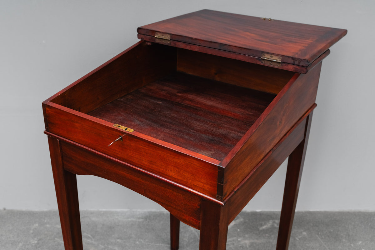 Stehpult im Biedermeier Stil in Mahagoni - Anfang des 20.Jahrhunderts
