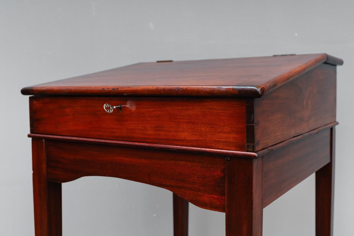 Stehpult im Biedermeier Stil in Mahagoni - Anfang des 20.Jahrhunderts